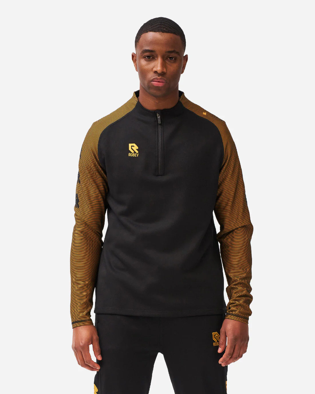 Performance Tracksuit Black/Gold - Image 4